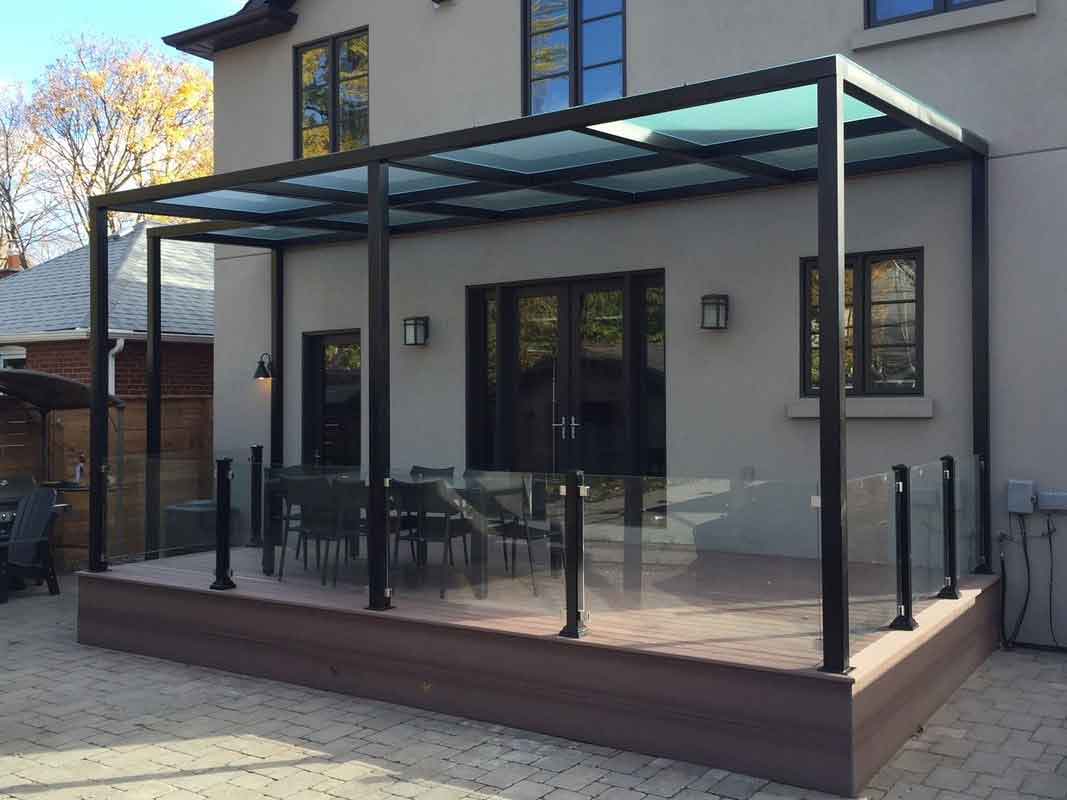 PVC DECK WITH PERGOLA AND GLASS RAILINGS